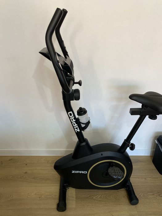 Bicicletă de apartament Zipro Boost volantă 7kg fitness cardio