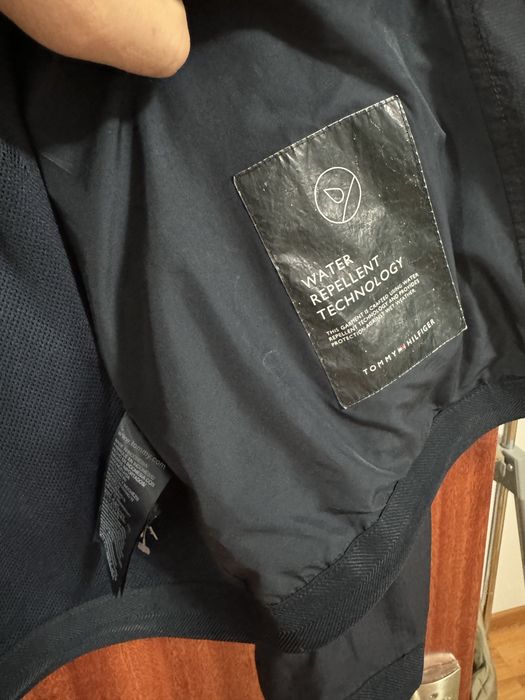 Geaca primavara Tommy Hilfiger originala!