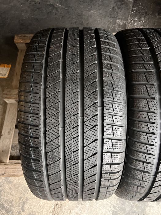 2 anvelope iarna NOI 275/35/19 , Vredestein , 8 mm