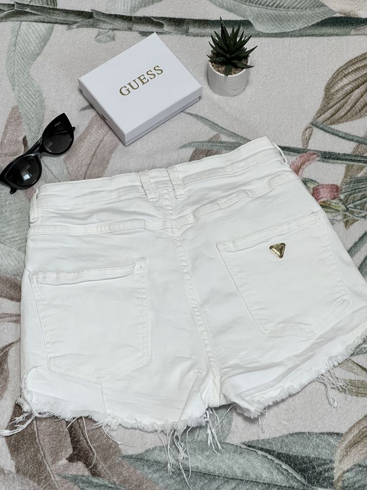 Разпродажба на къси дънки Guess