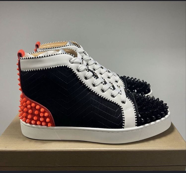 Christian Louboutin diferite culori
