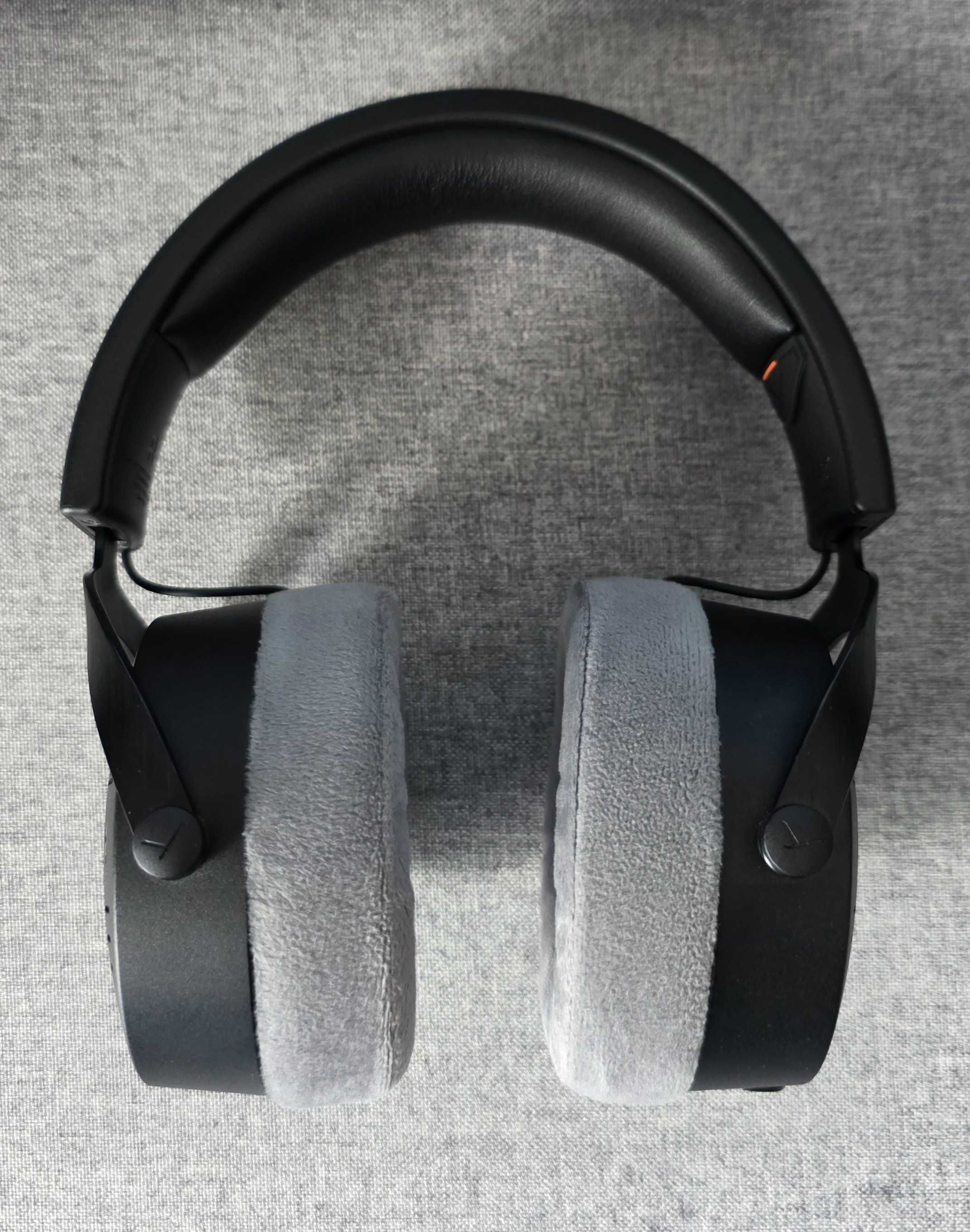 Продам студийные наушники открытого типа Beyerdynamic DT 900 PRO X