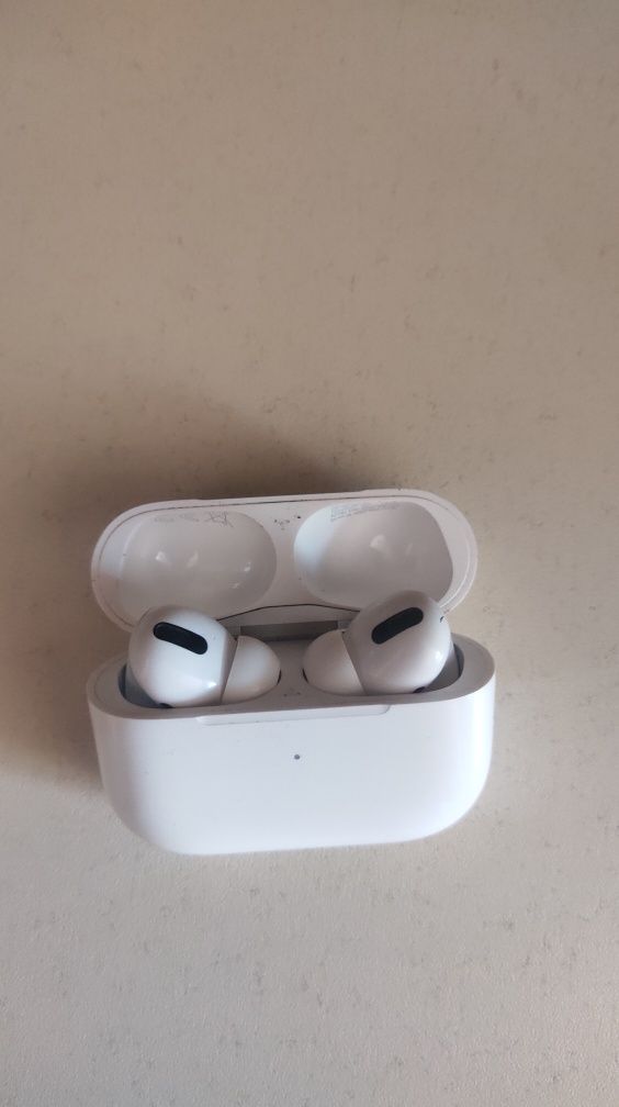 Airpods pro, ориг в отличном состоянии