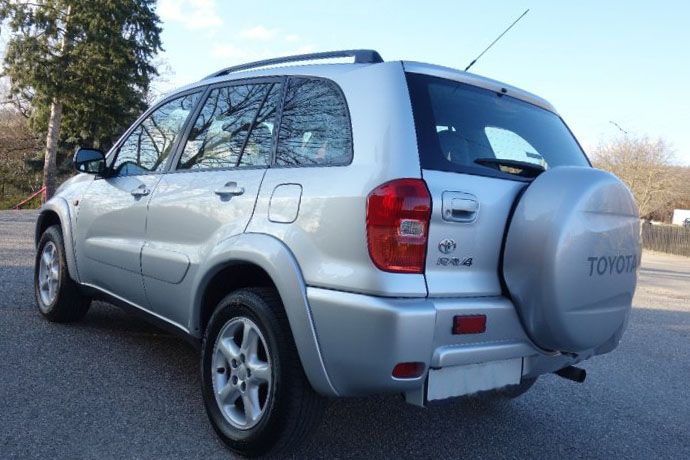 Тойота Рав4 (Toyota Rav4)