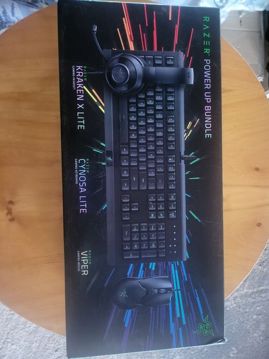 Pachet Razer (Mouse / Casti / Tastarura )