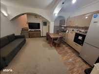 Vand casa noua 2002, 4 camere, Universitate