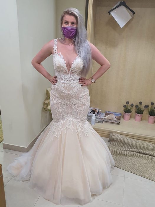 Rochie de mireasa tip sirena
