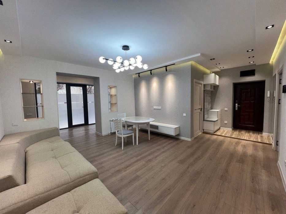 Сдаётся коммерческое помещение в центре 96 м² Мирабад ориентир ЦУМ
