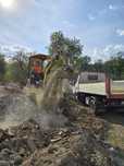 Incririez executam lucrari cu mini excavator