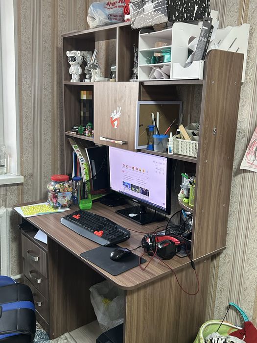 Компьютерный стол