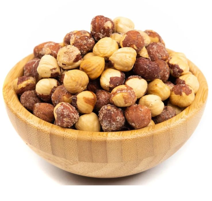 Alune de padure decojite