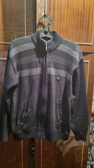 Продам     кофту