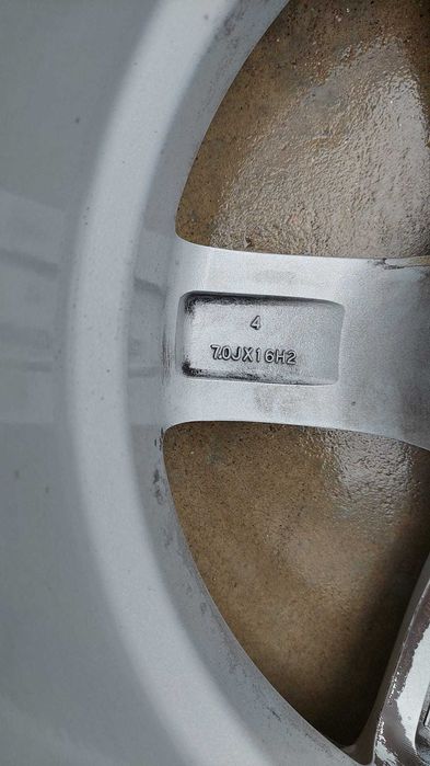 Гуми с джанти 225/55R16 за Mercedes-Benz