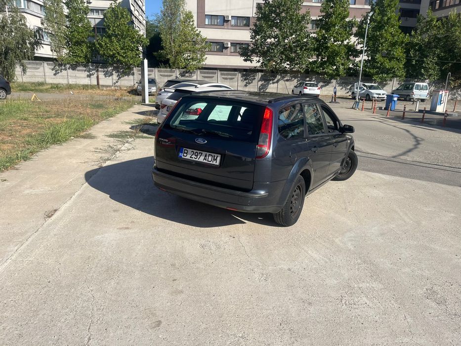 Salut, vand ford focus an 2006 1.6 benzina
