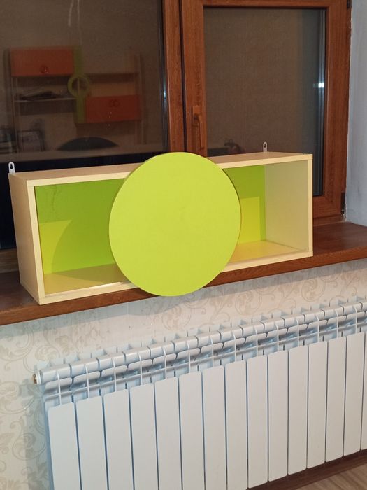 Продам книжную полку