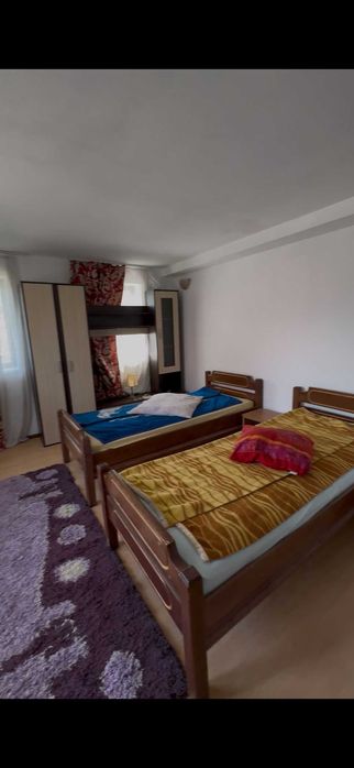 Chirie apartament la casa