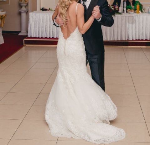 Rochie de mireasa tip sirenă