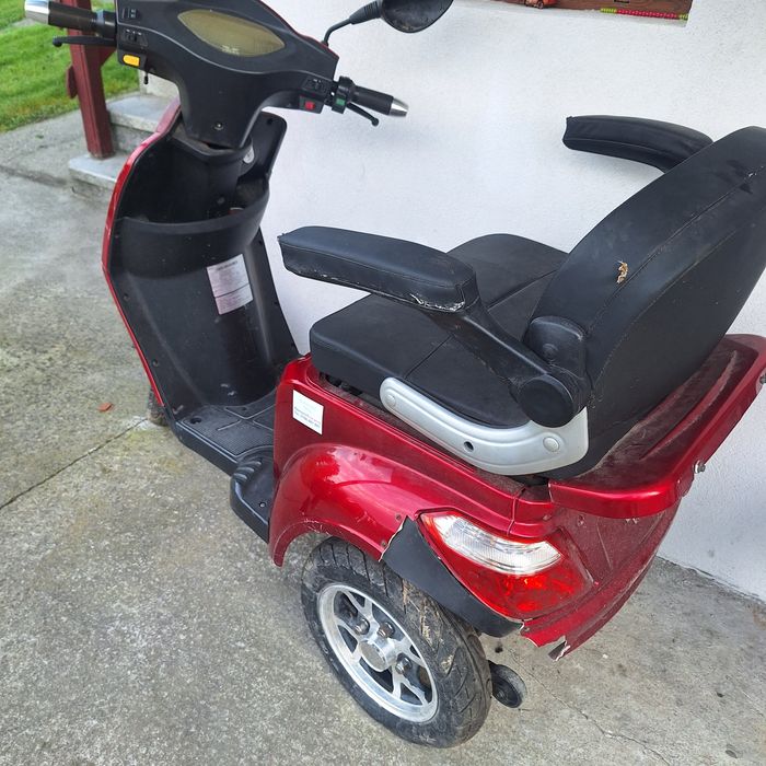 Vând Moped electric