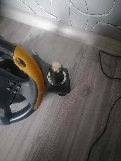 vad volan cu pedale si schibator