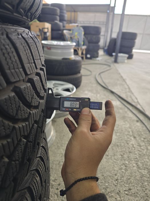 4 Броя 225/50/17 Bridgestone 2x8mm 2x6mm RunFlat 1x24 1x20 2x18dot