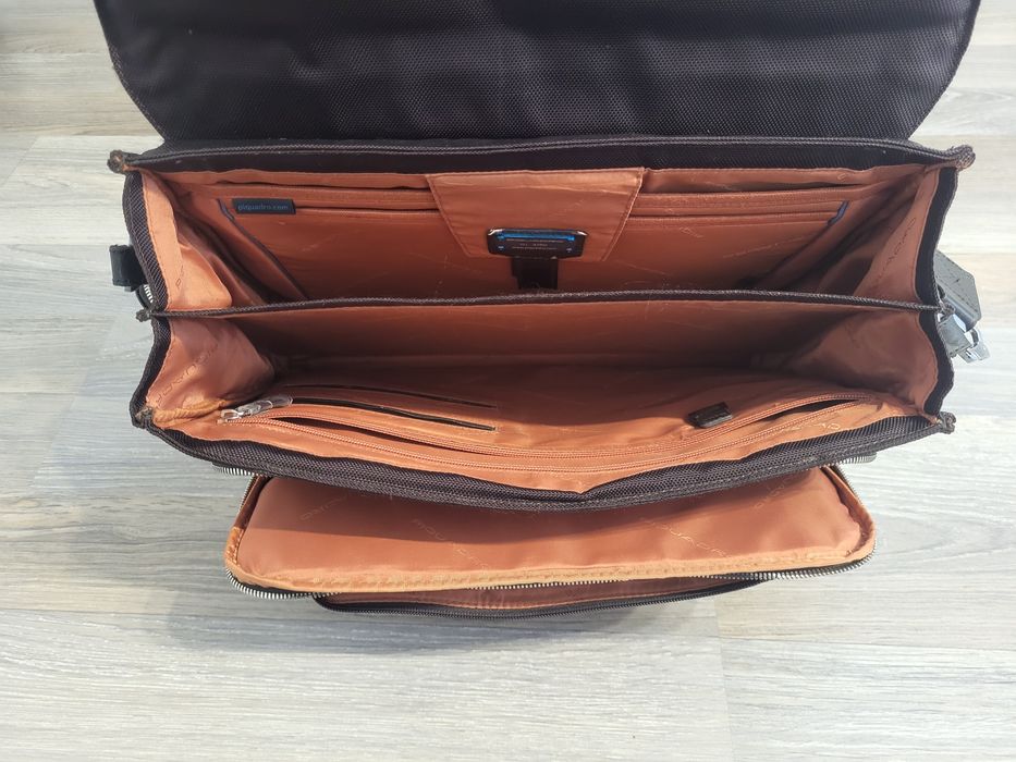 Geanta laptop business Piquadro