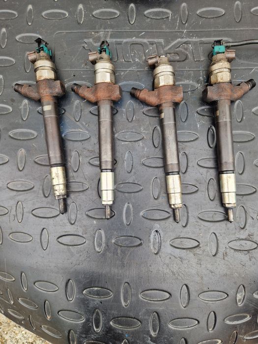 Injectoare Ford Tranzit 2.2 D 6c1q9k546bc