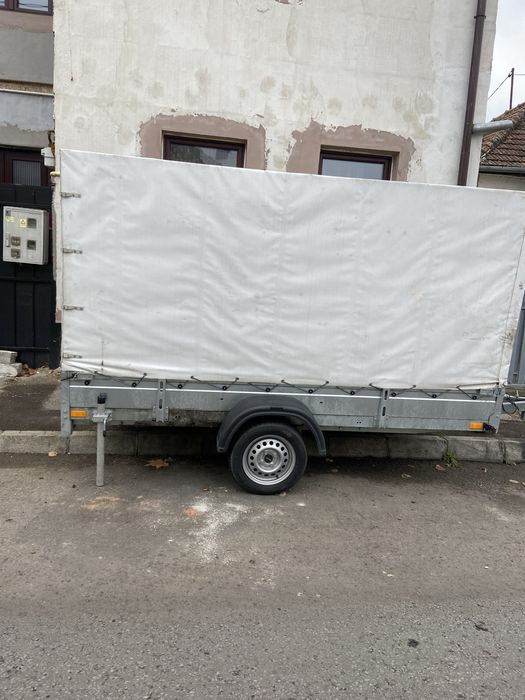 Remorca de închiriat