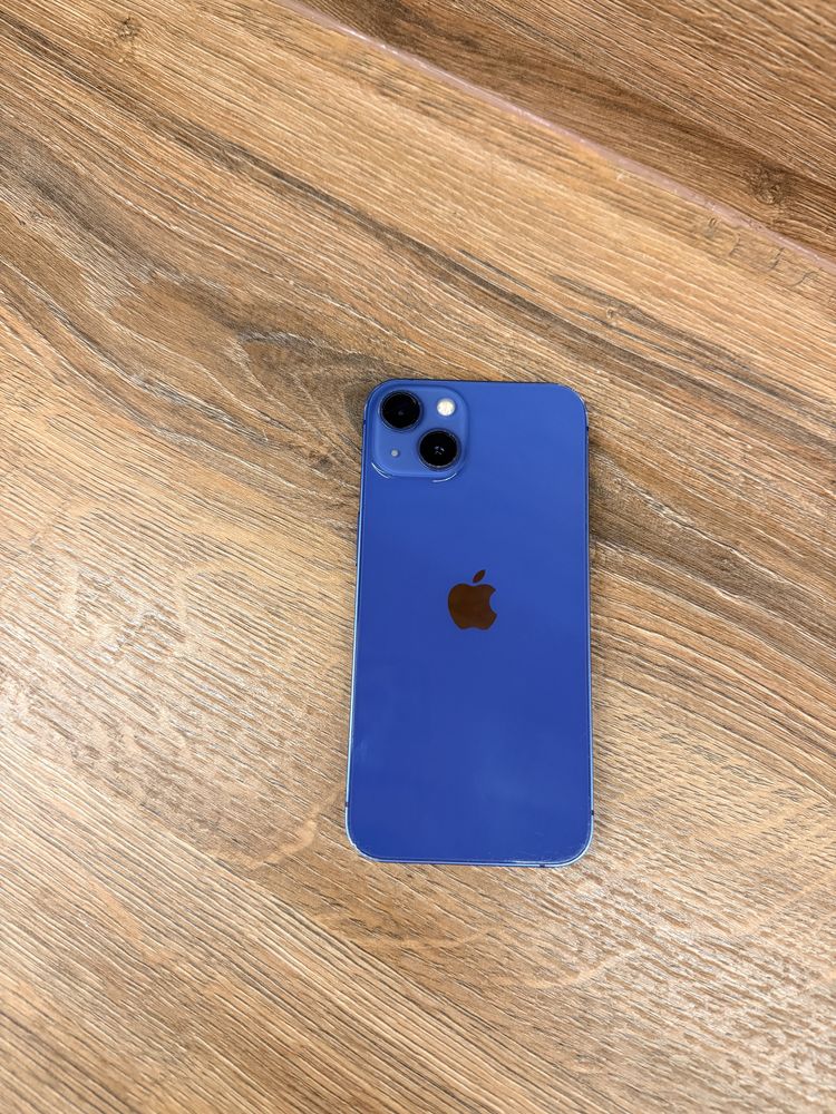 Продавам Iphone 13 128gb