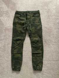 Blugi Pull&Bear Camo