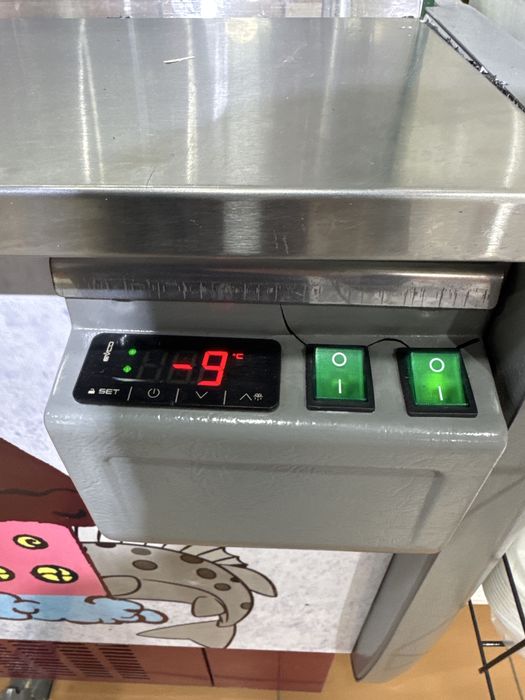 Витринный морозильник