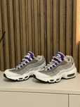 Vand Nike Air Max 95 OG “Grape” marime 37.5
