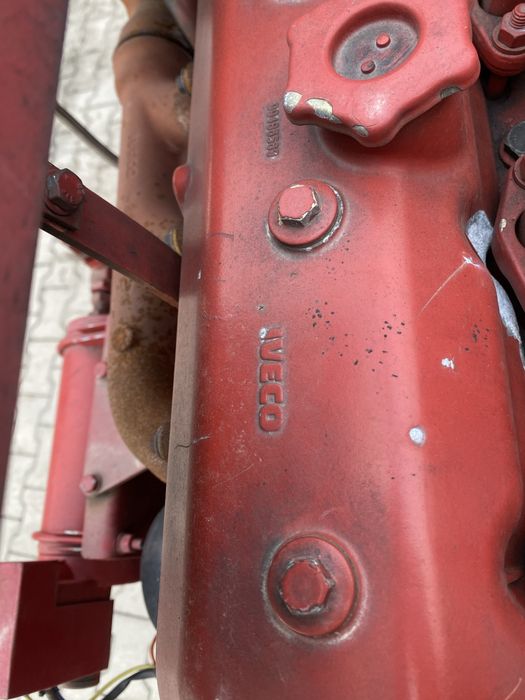 De vanzare pompa de irigati cu motor iveco .