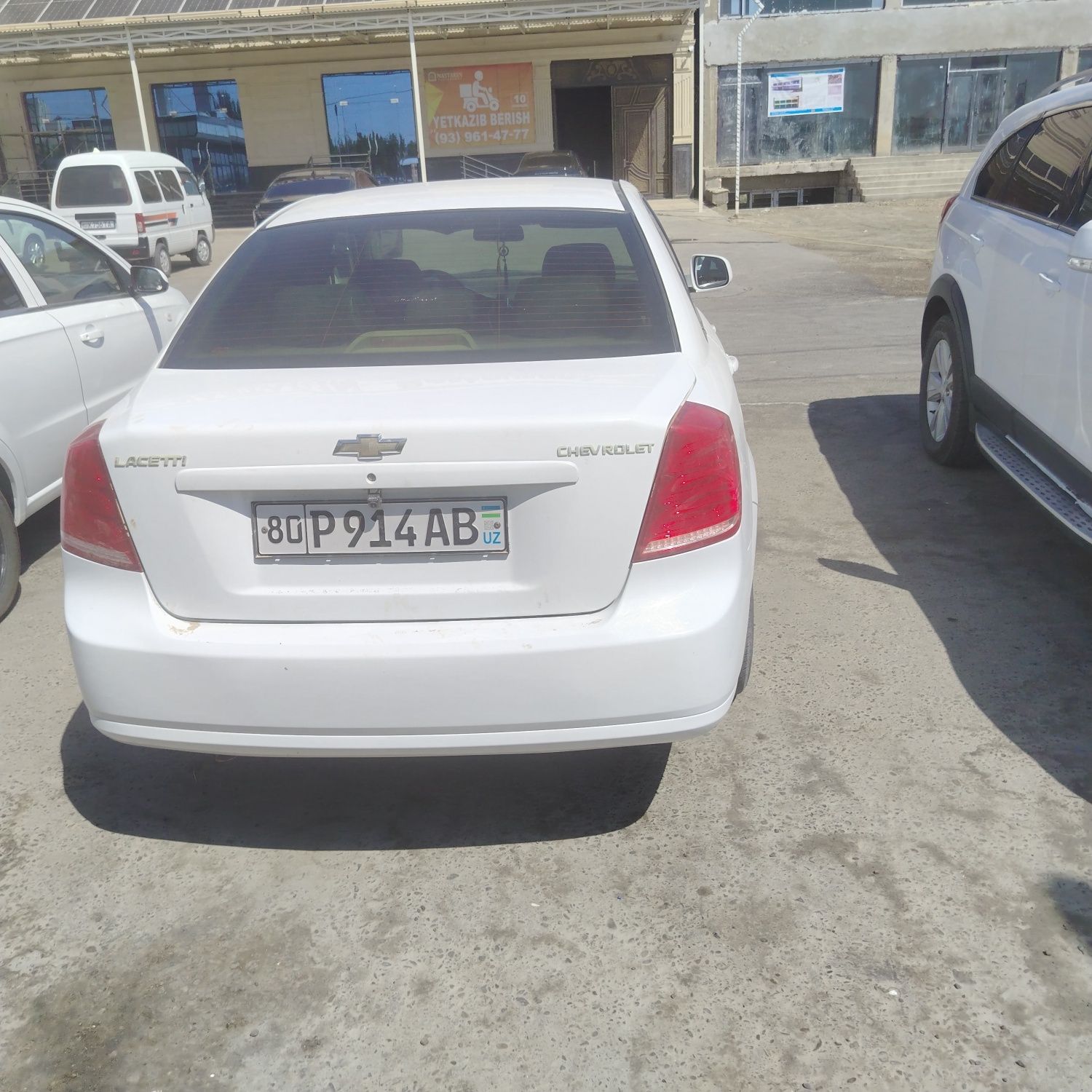 Moshinani sotiladi holati urta 250000 yurgan metani Bor yili 2015