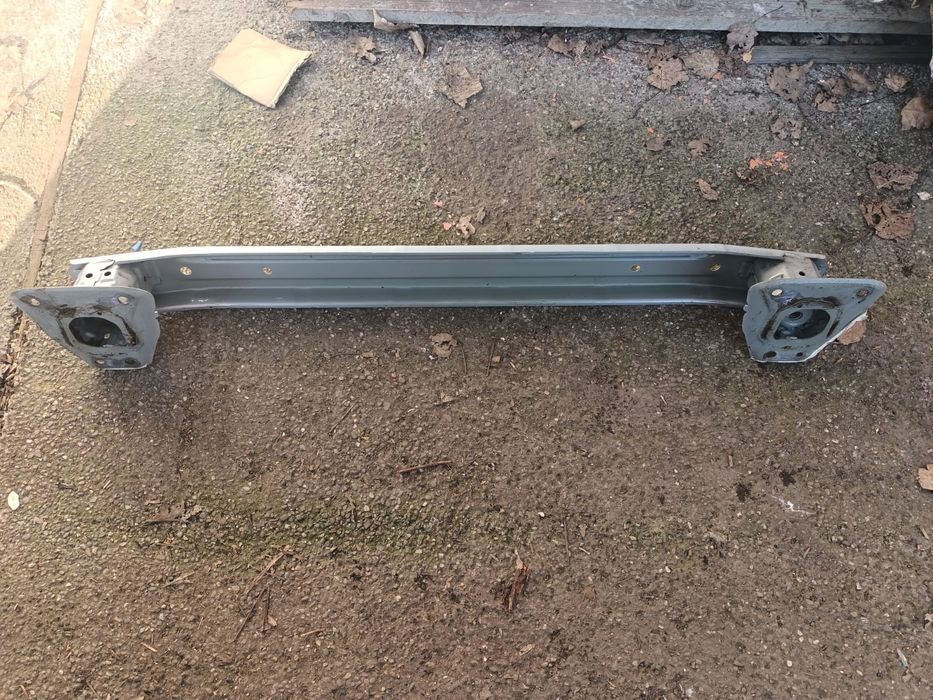 Armatura/Intaritura Spate Toyota Corolla E21 Sedan/Hatchback