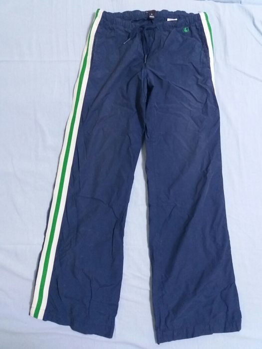 Pantaloni de fas