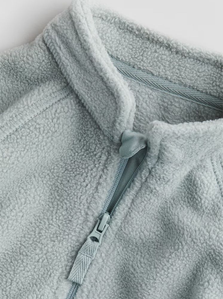 Детский костюм на флисе H&M, на 2 года, новый.