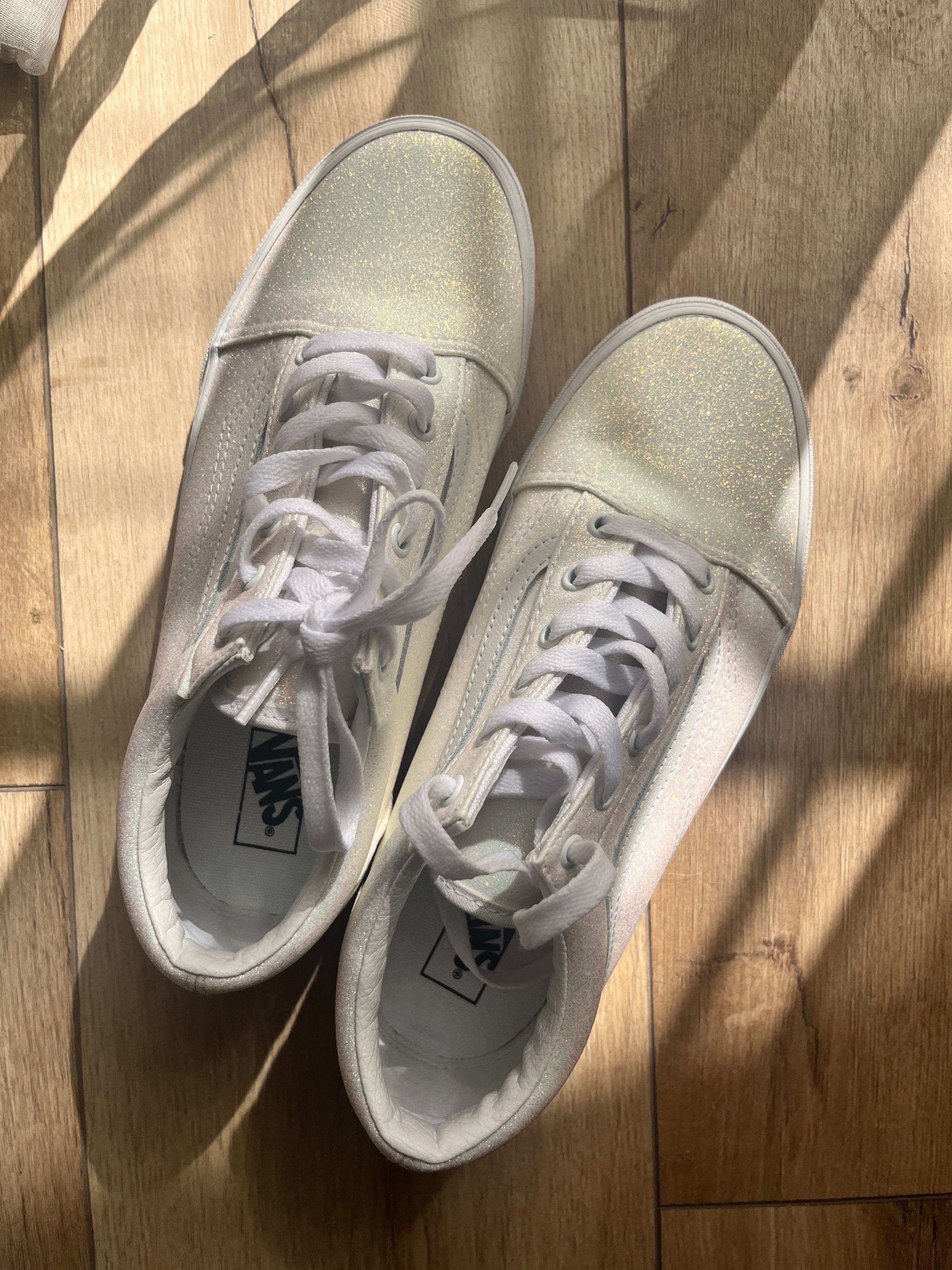 Нови бели кецове Vans 38.5