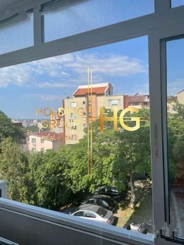 Продава се Четиристаен апартамент в Варна, Цветен квартал - 95 кв.м за 1790 €/кв.м - Снимка #7