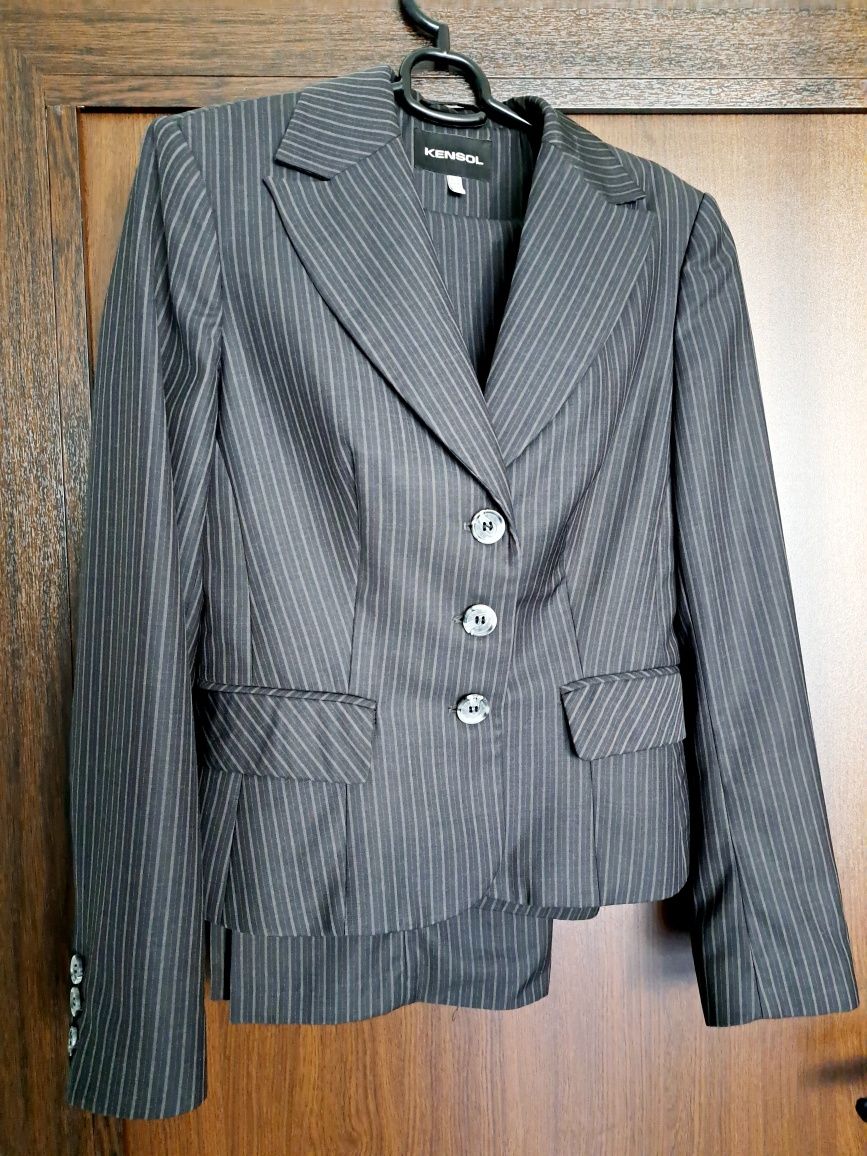 Дамски костюм KENSOL - сако и панталон  BG44, L размер