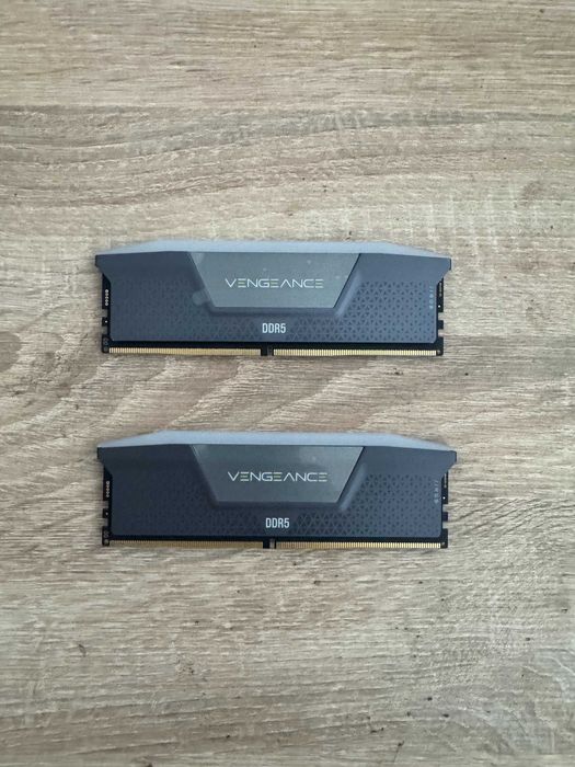 DDR5 Corsair Vengeance RGB 2x16 Gb, 6000 mt/s CL30