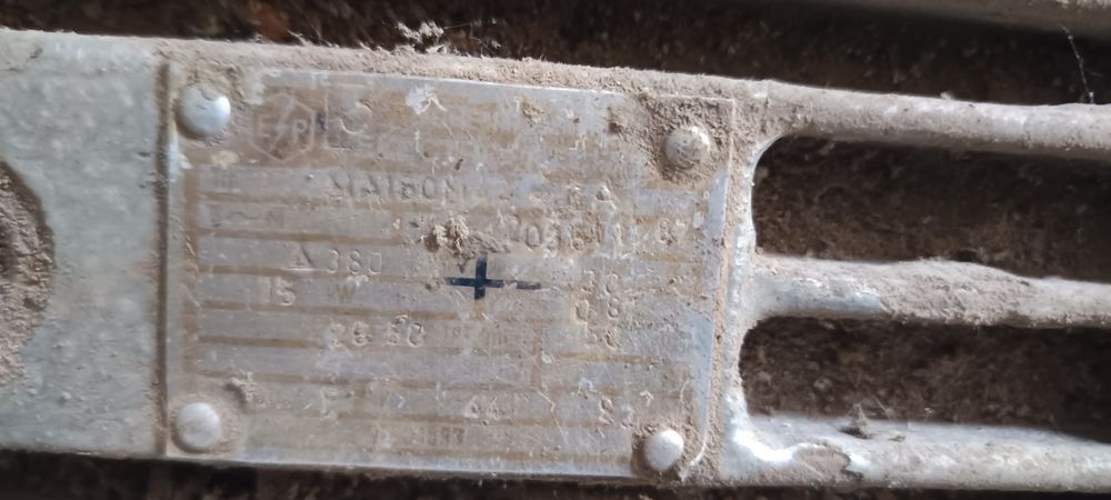 Vând motoare trifazice