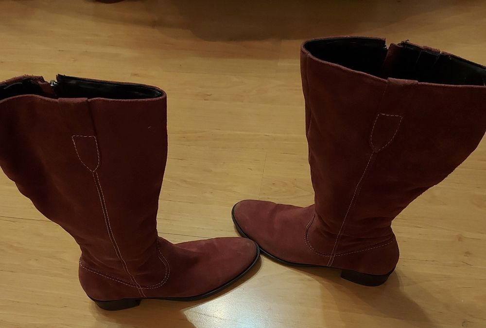 Високи дамски ботуши от естествен велур тъмно червени