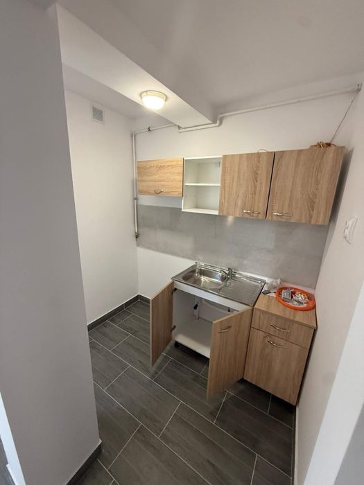 Ofer spre vanzare Garsoniera zona Ostrovului Etaj 1 Finisata
