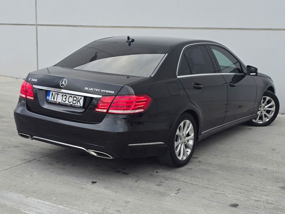 Mercedes Benz Eklasse E300 navi piele incalzire ILS unic proprietar