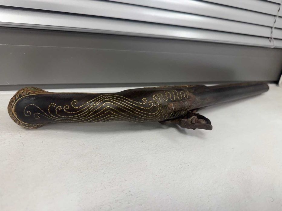 Пищов - Револвер - Пистолет