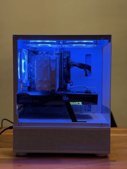 Pc gaming RTX 4060 i5 10400f 16 gb ram