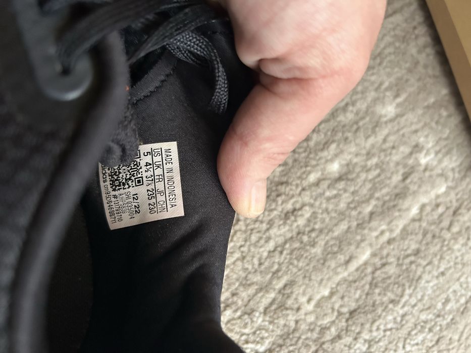 Adidasi marime 37 1/2