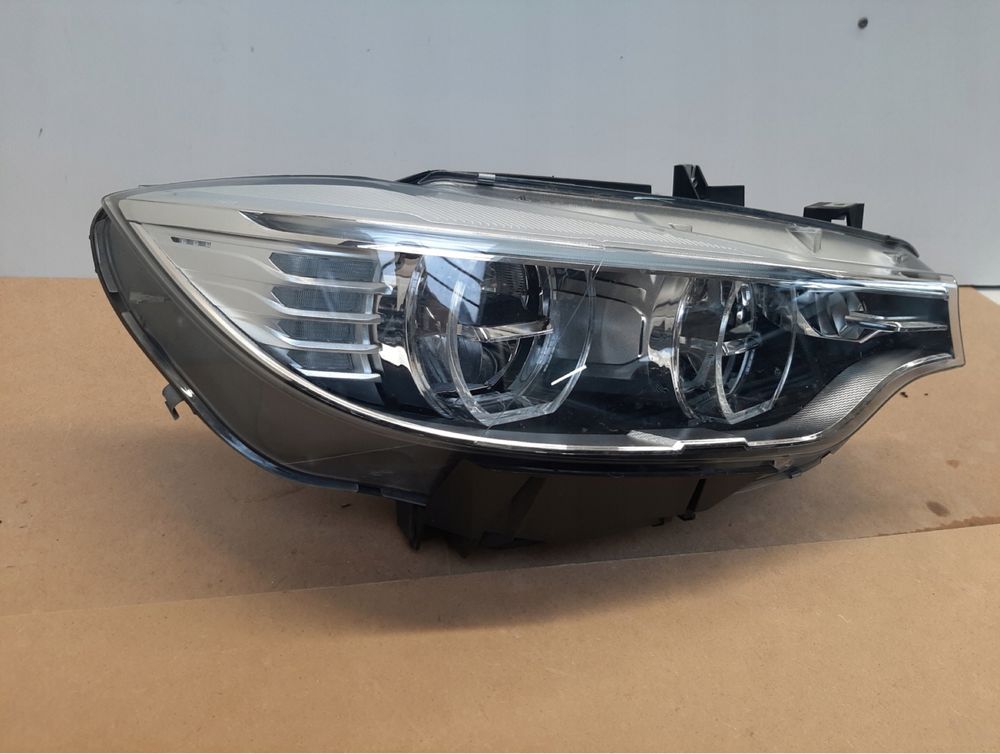 Фар десен за BMW F80 M3, F32 F82 M4, F33, F83, F36 Adaptiv LED