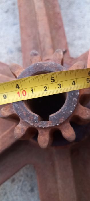 roata dințată diametru 68 cm și pinion