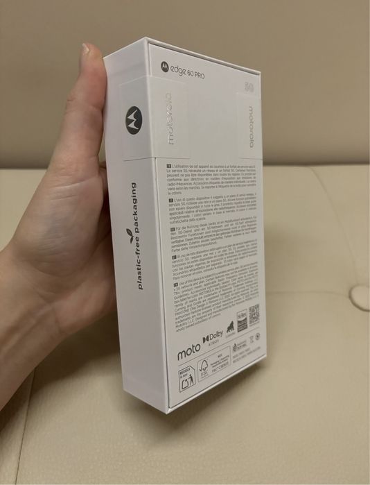 MOTOROLA EDGE 60 PRO Pantone Shadow (Green) с 36 месеца гаранция